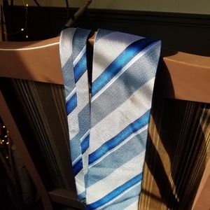 Veneto collection blue, white grey tie